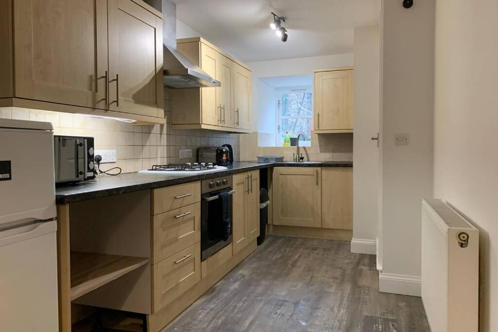 Biskey Howe - Free Off-site Health Club Access With Pool, Sauna, Steam & Gym